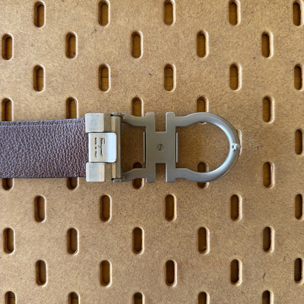 Salvatore Ferragamo Gancini Black and Brown Leather Belt - Picture 6 of 6